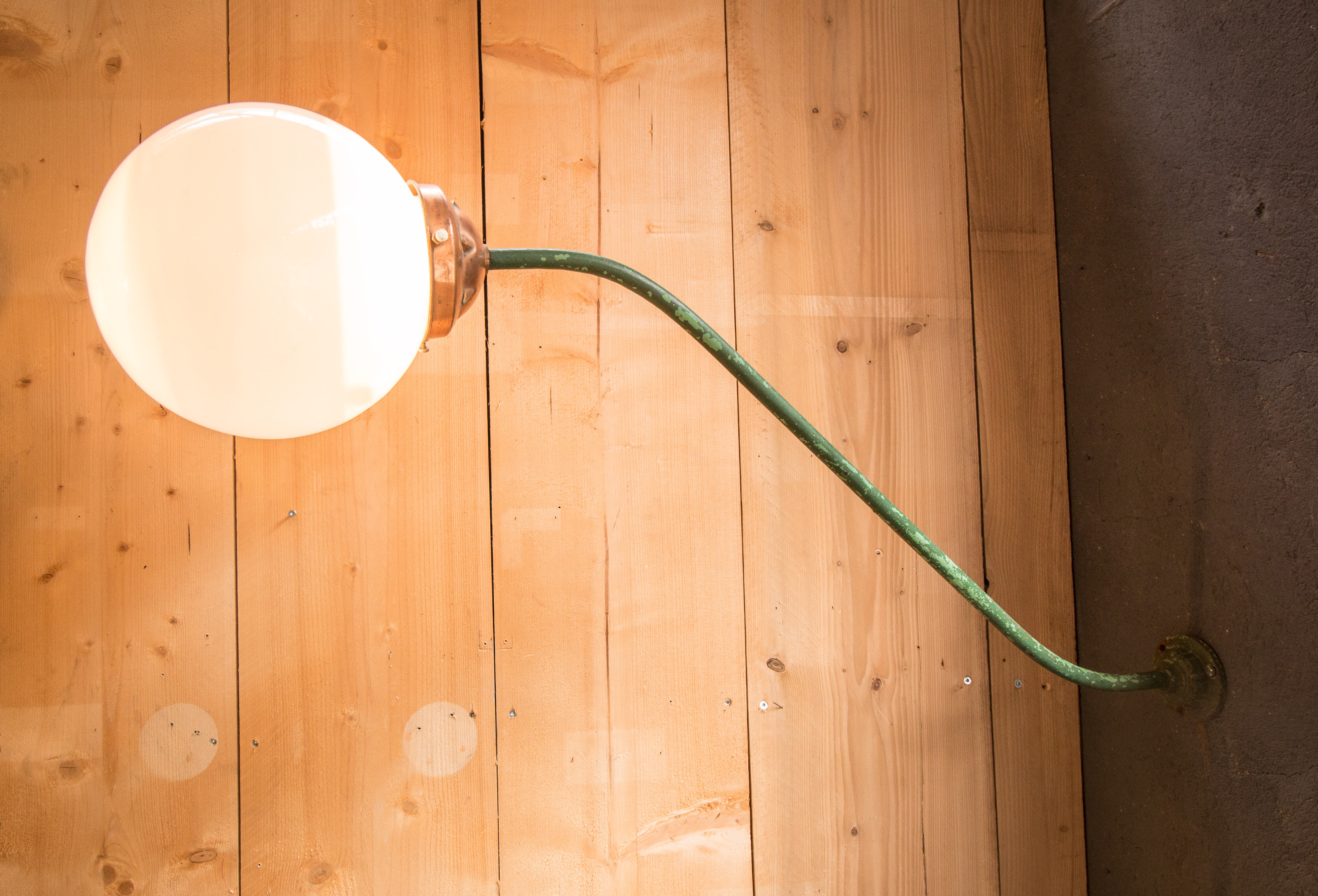 Large swan-neck wall light