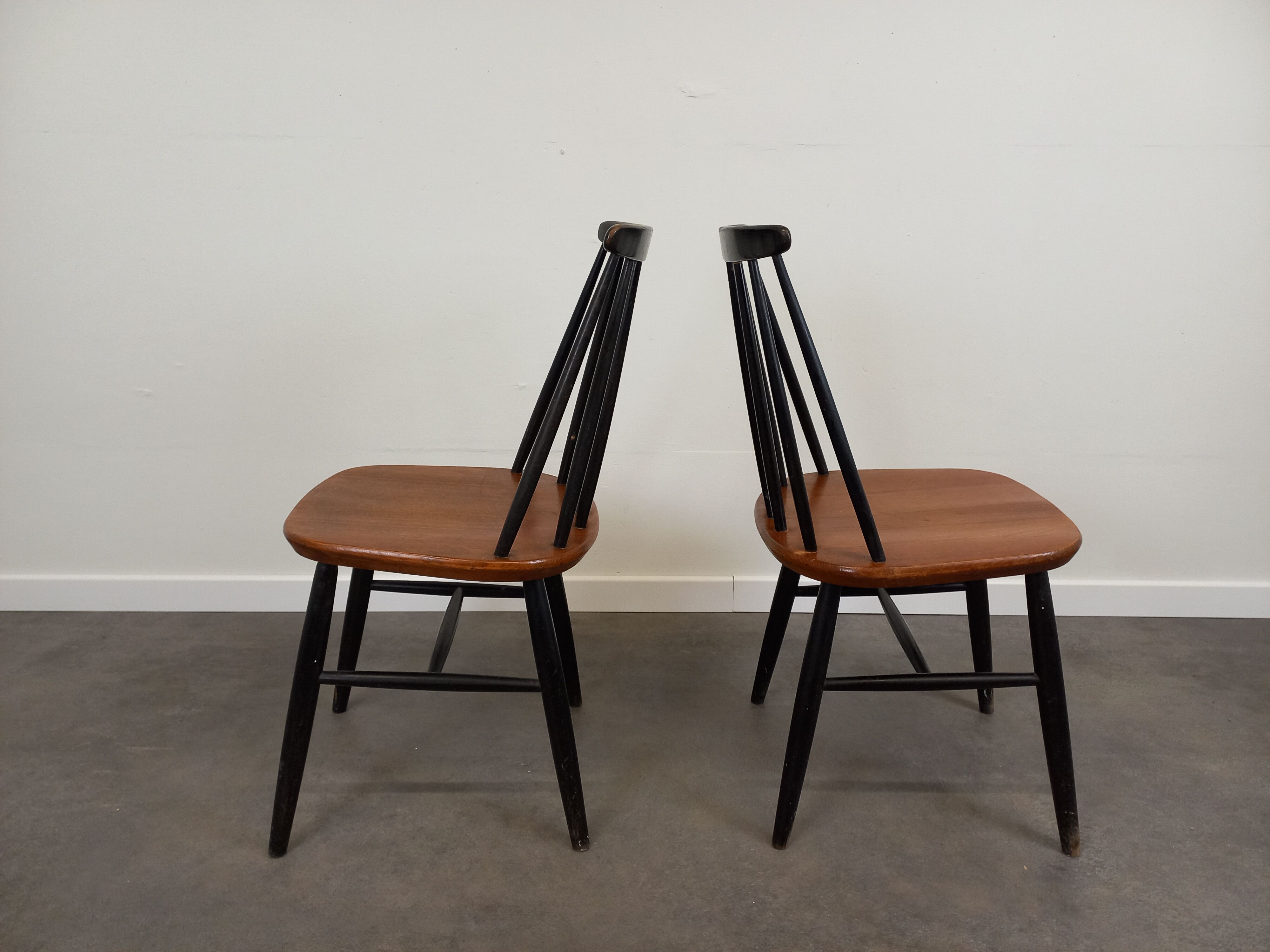 Pair of Scandinavian chairs