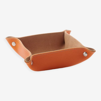 Orange pouch tray