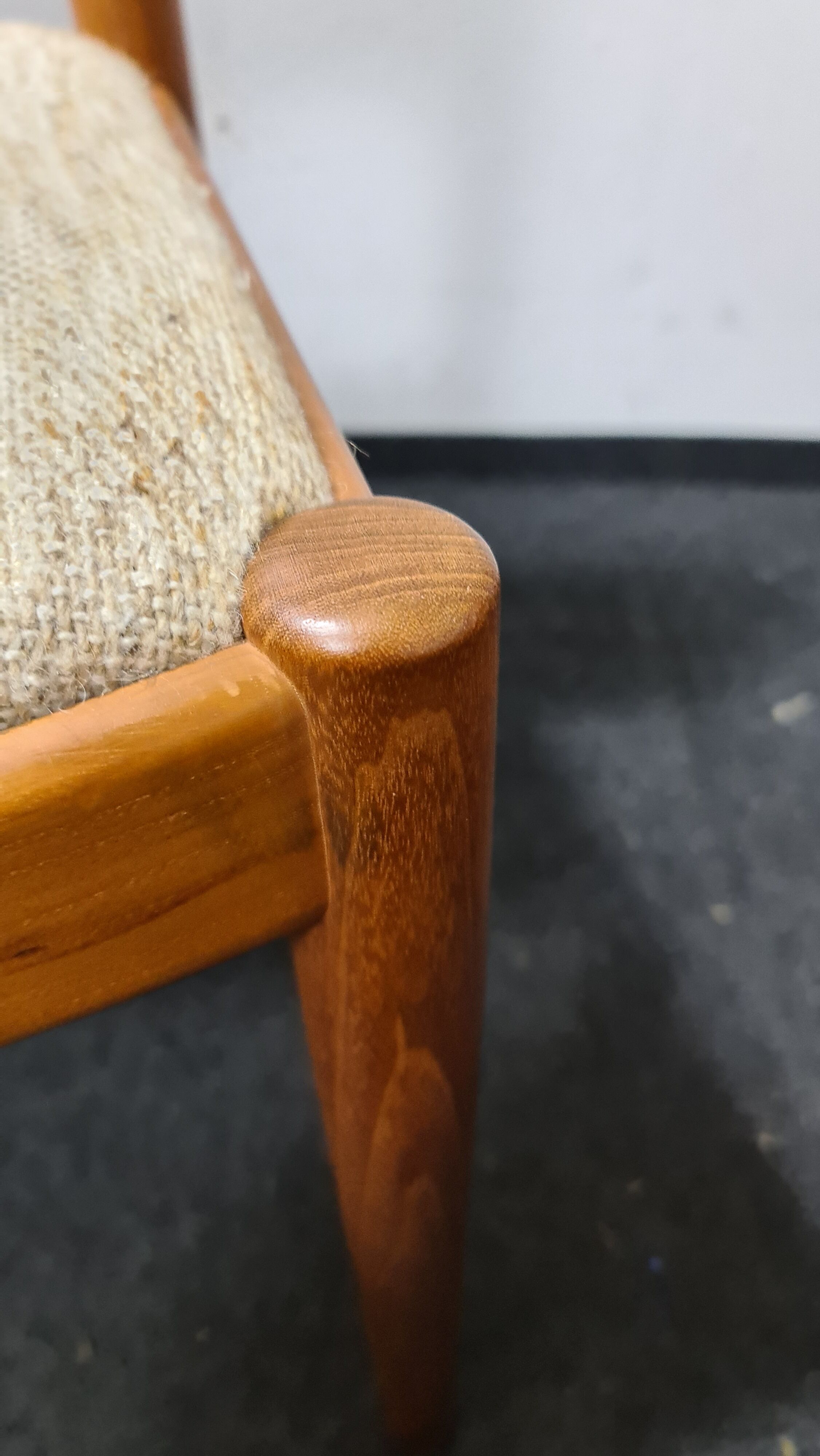 A set of six vintage Danish design dinning chairs by Niels Koefoed