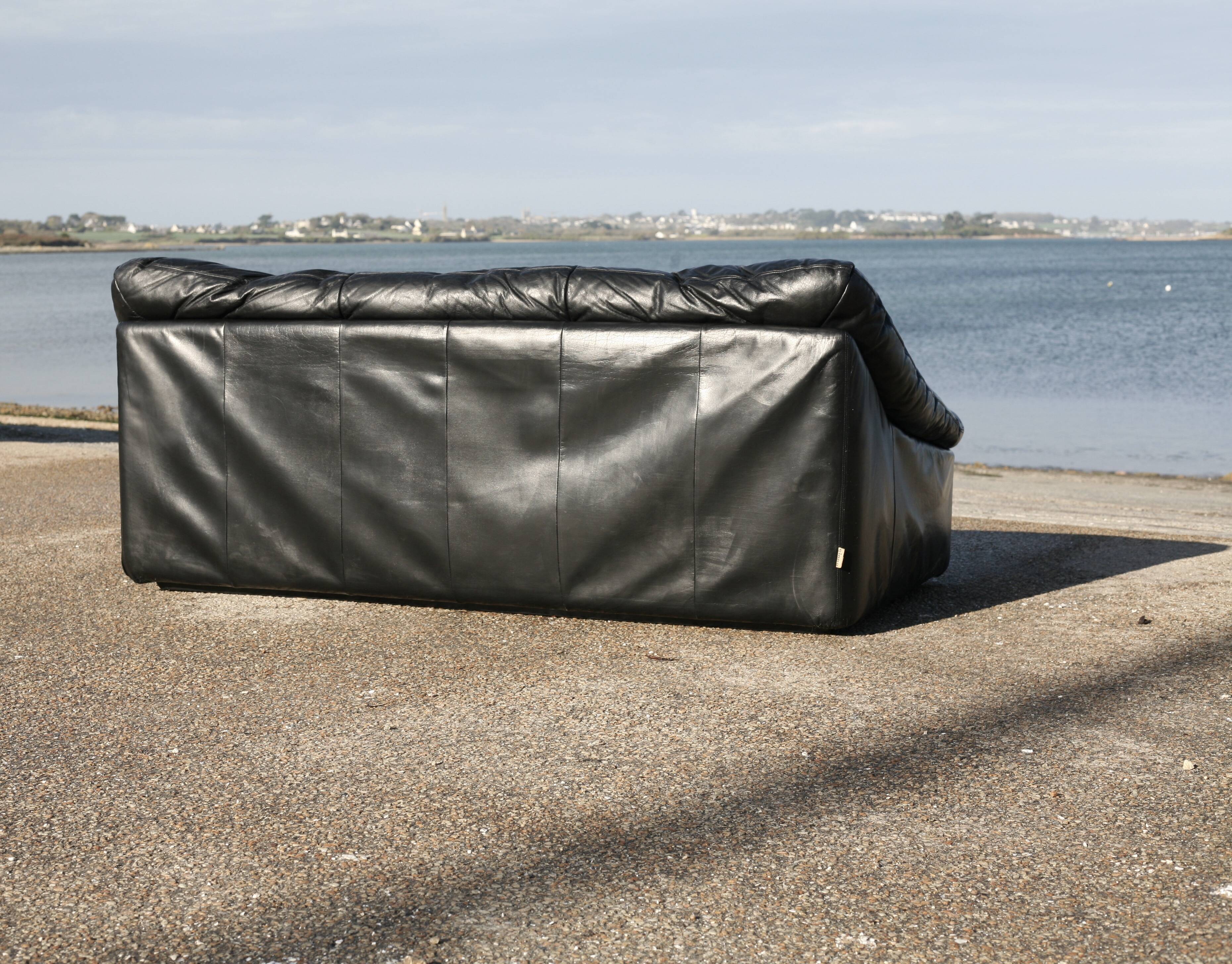 Sofa by De Pas, D'Urbino and Lomazzi, France, 1980s, black leather, Cinna