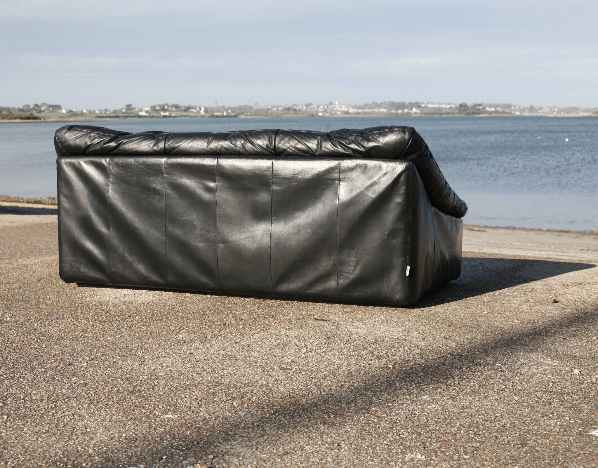 De Pas, D'Urbino and Lomazzi sofa, France, 1980s, black leather, Cinna