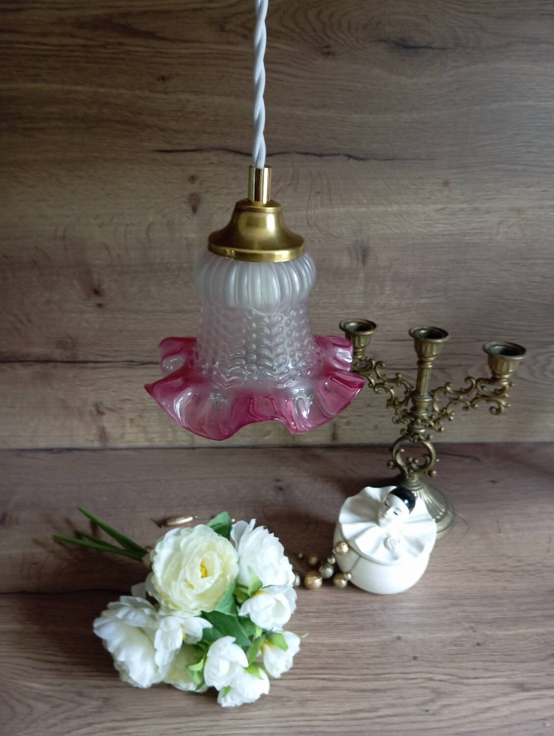Lampe baladeuse en verre juponné vieux rose