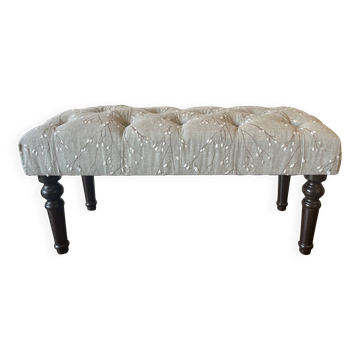 Tufted footrest