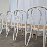Ensemble de 6 chaises de salle à manger vintage de style Thonet : bois blanc et assise en cannage.