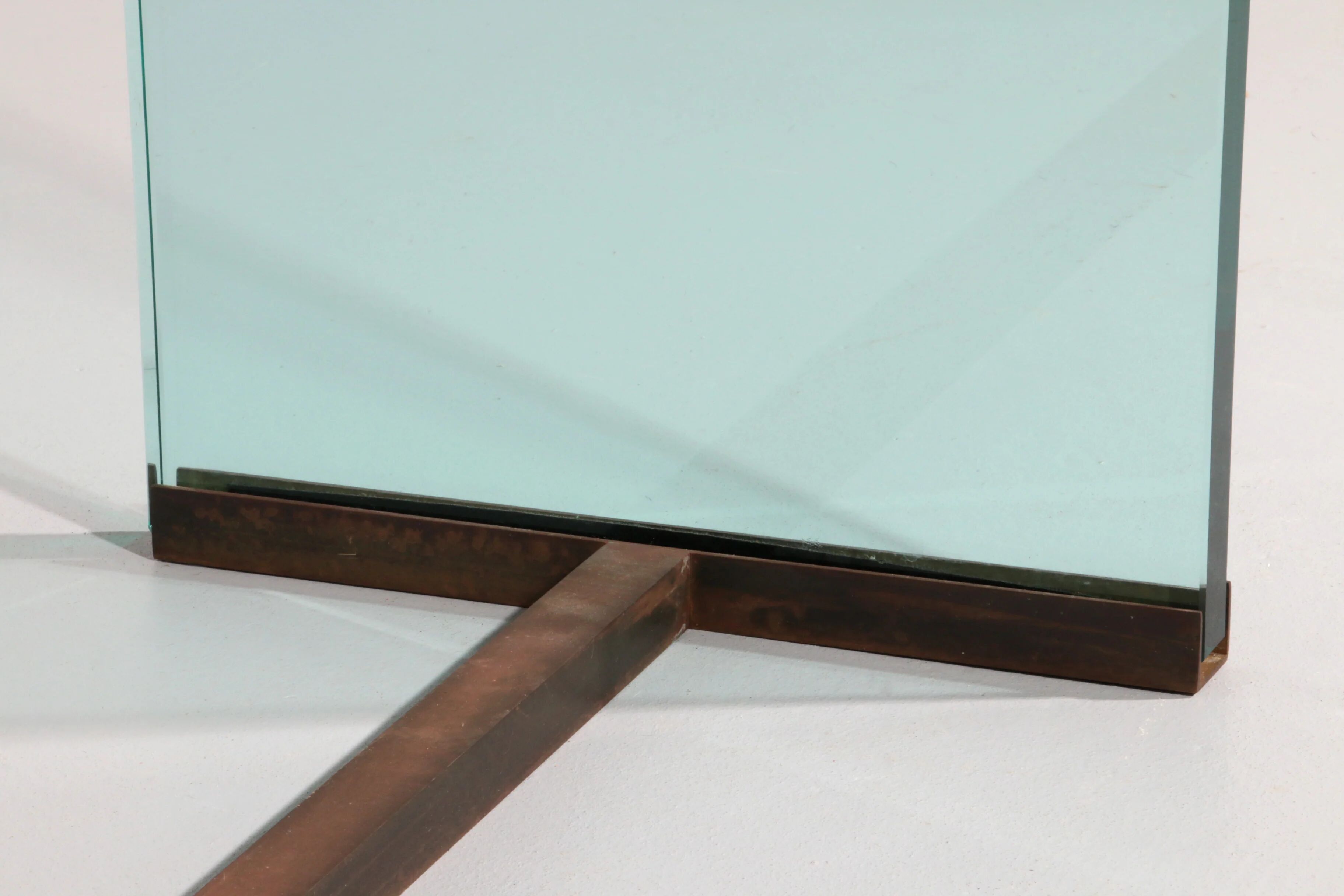 Table d'appoint Modèle T30 par Peter Ghyczy - design des années 1970