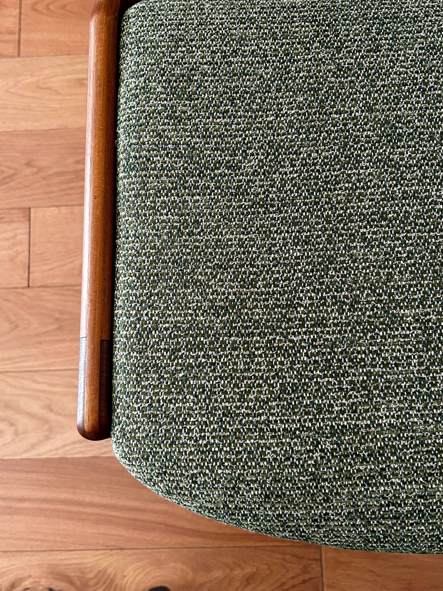 Lot of 4 1960s Scandinavian style chairs.