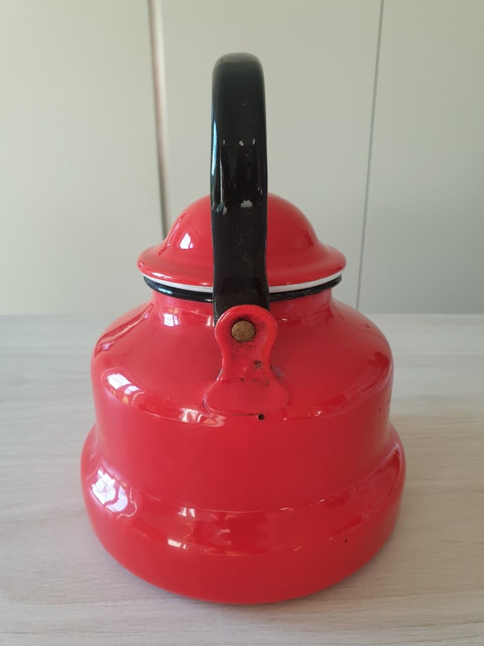 Vintage enamelled sheet metal kettle