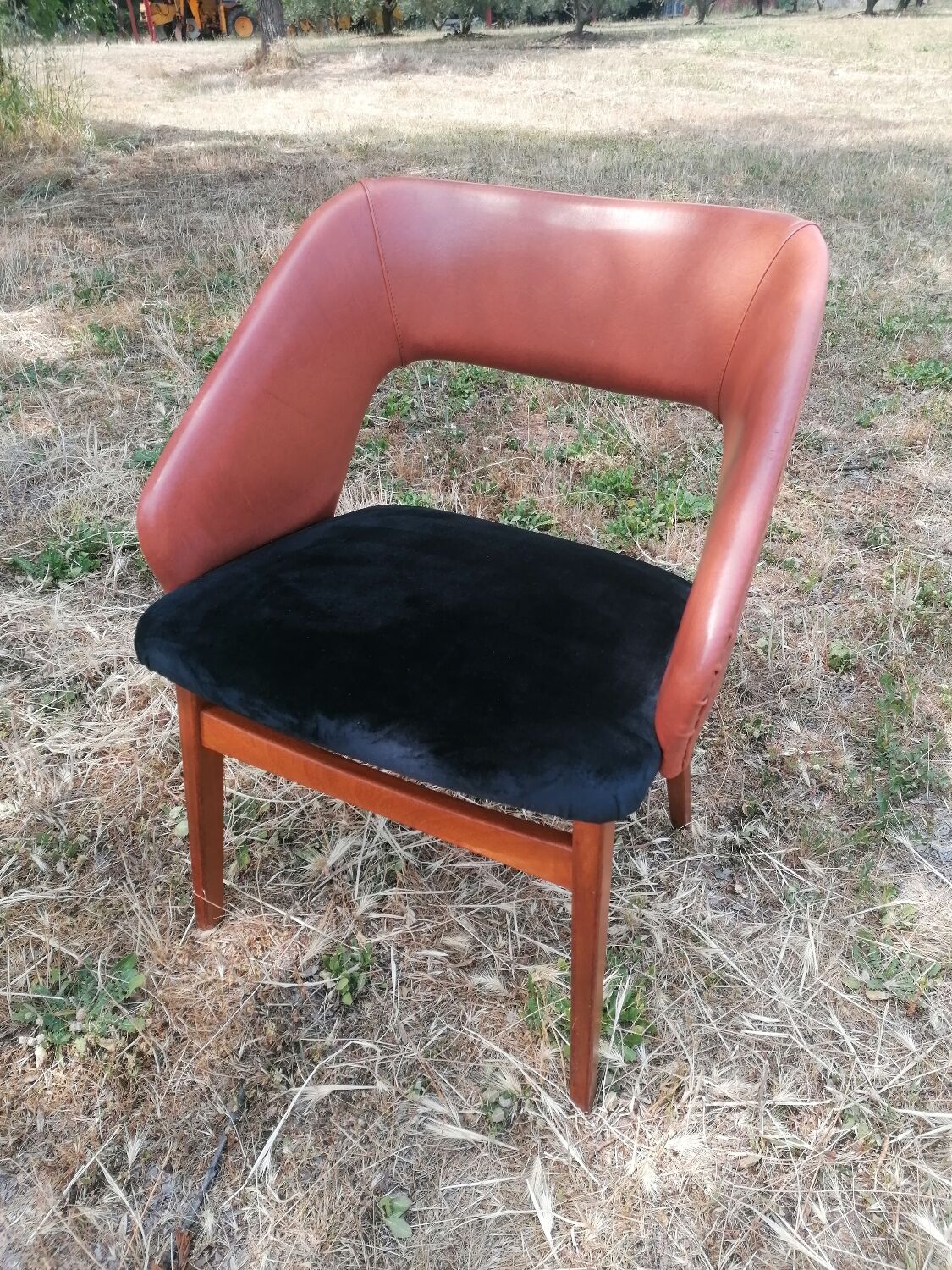 Vintage armchair skaï and velvet SNA Roset.