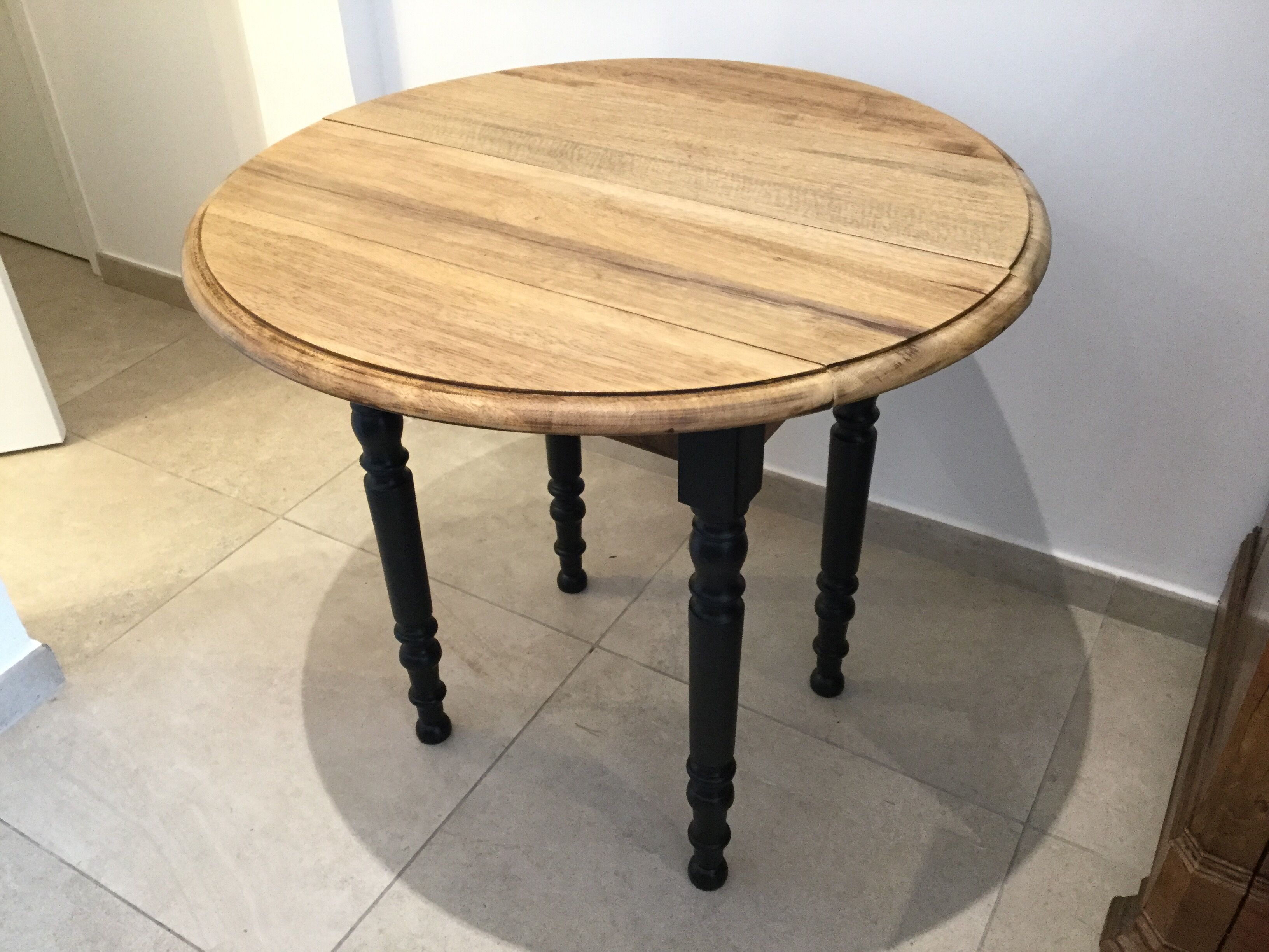 Round table wood diameter 81 cm