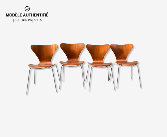 Suite de 4 chaises 3107 restaurées série 7 en teck Arne Jacobsen pour Fritz  Hansen Teak | Selency