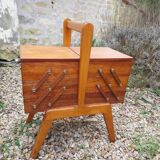 Compass feet sewing box