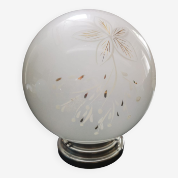 Applique plafonnier globe boule abat jour opaline blanc décor feuilles blanches et or Ø 25 cm