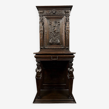 Renaissance style dresser cabinet in oak circa 1850
