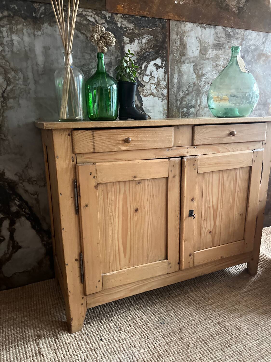 Parisian raw wood buffet