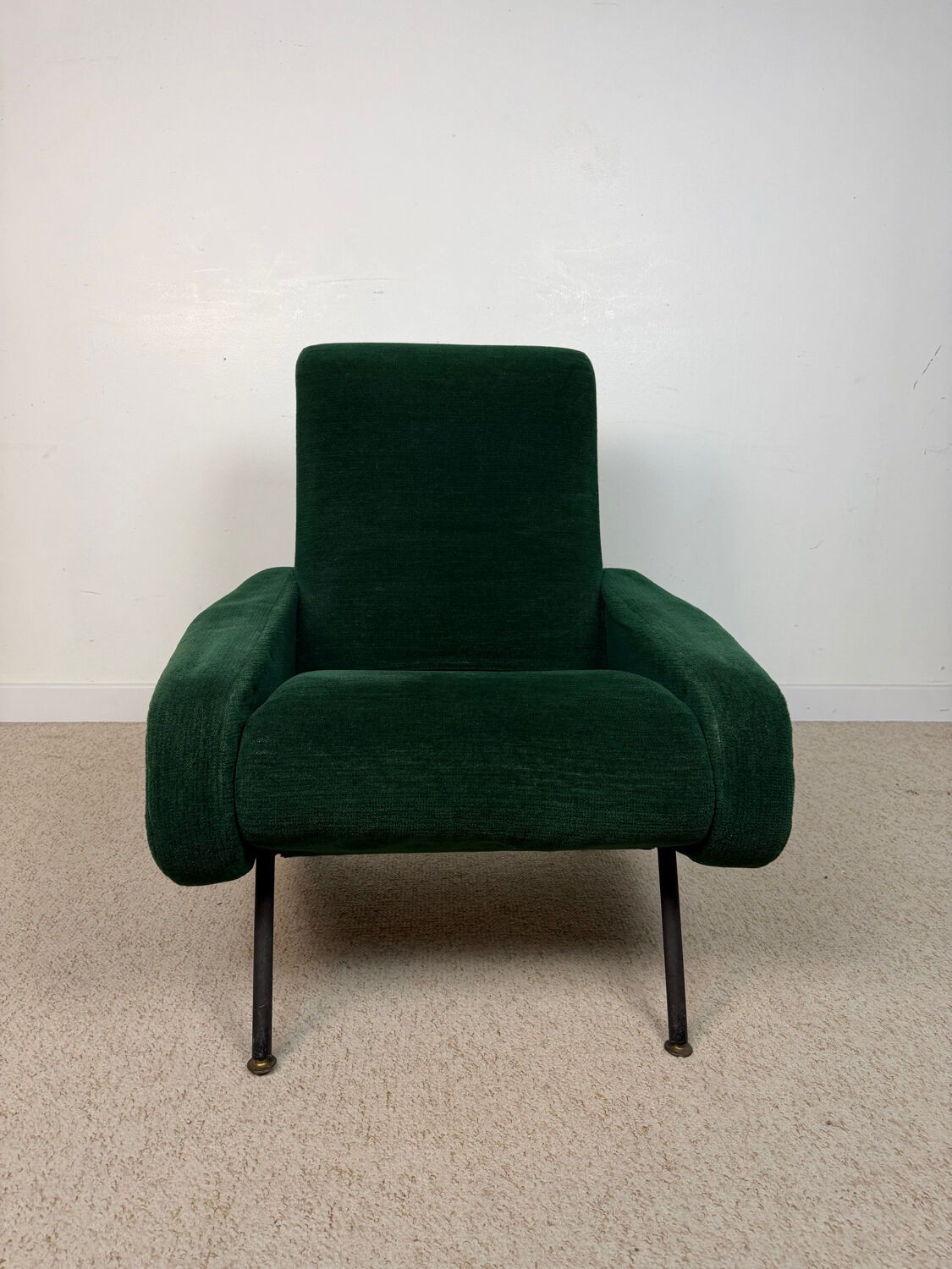 Vintage armchair from the 60s/70s, in the style of Pierre Guariche.
