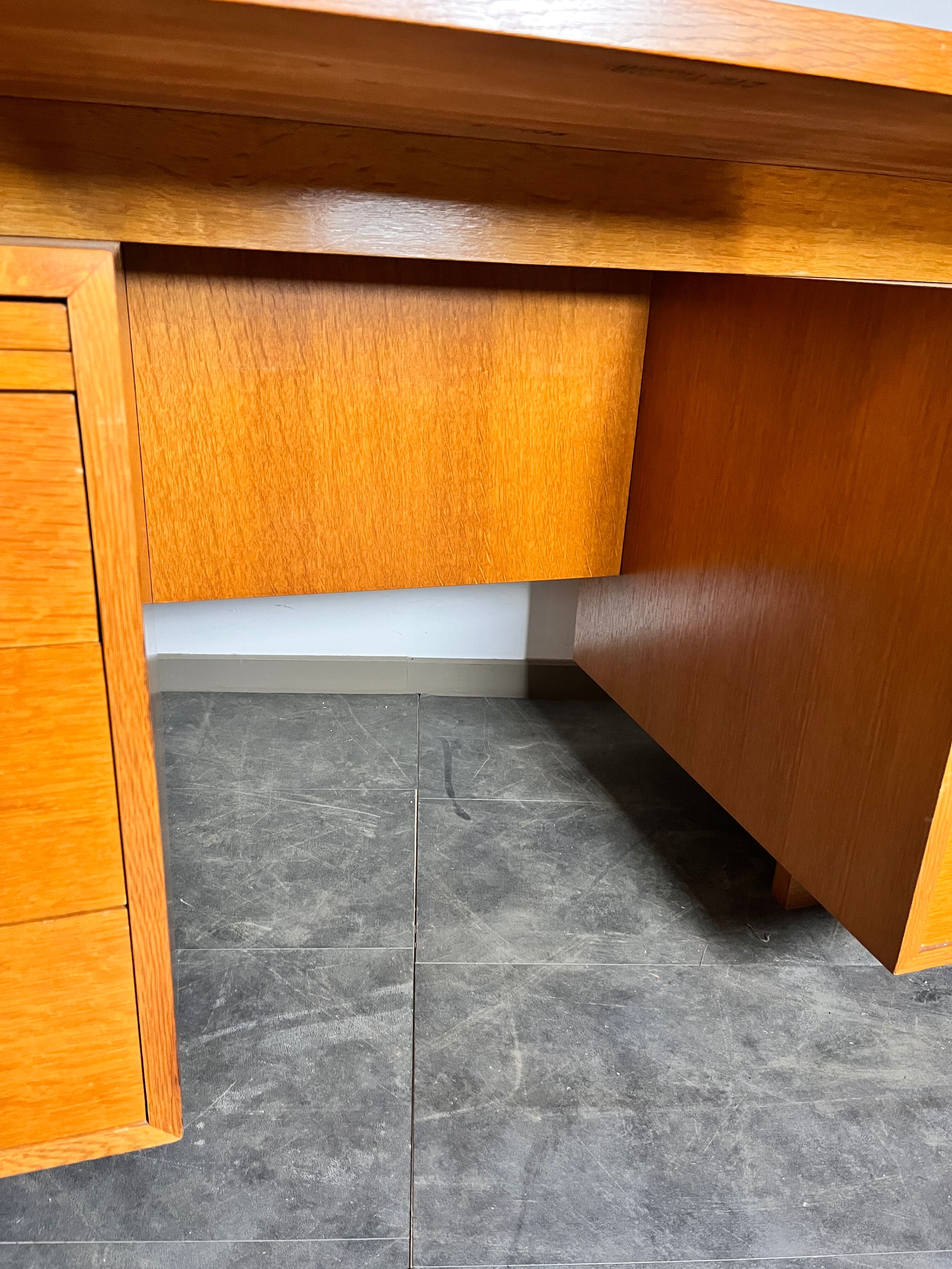 Bureau design 1960