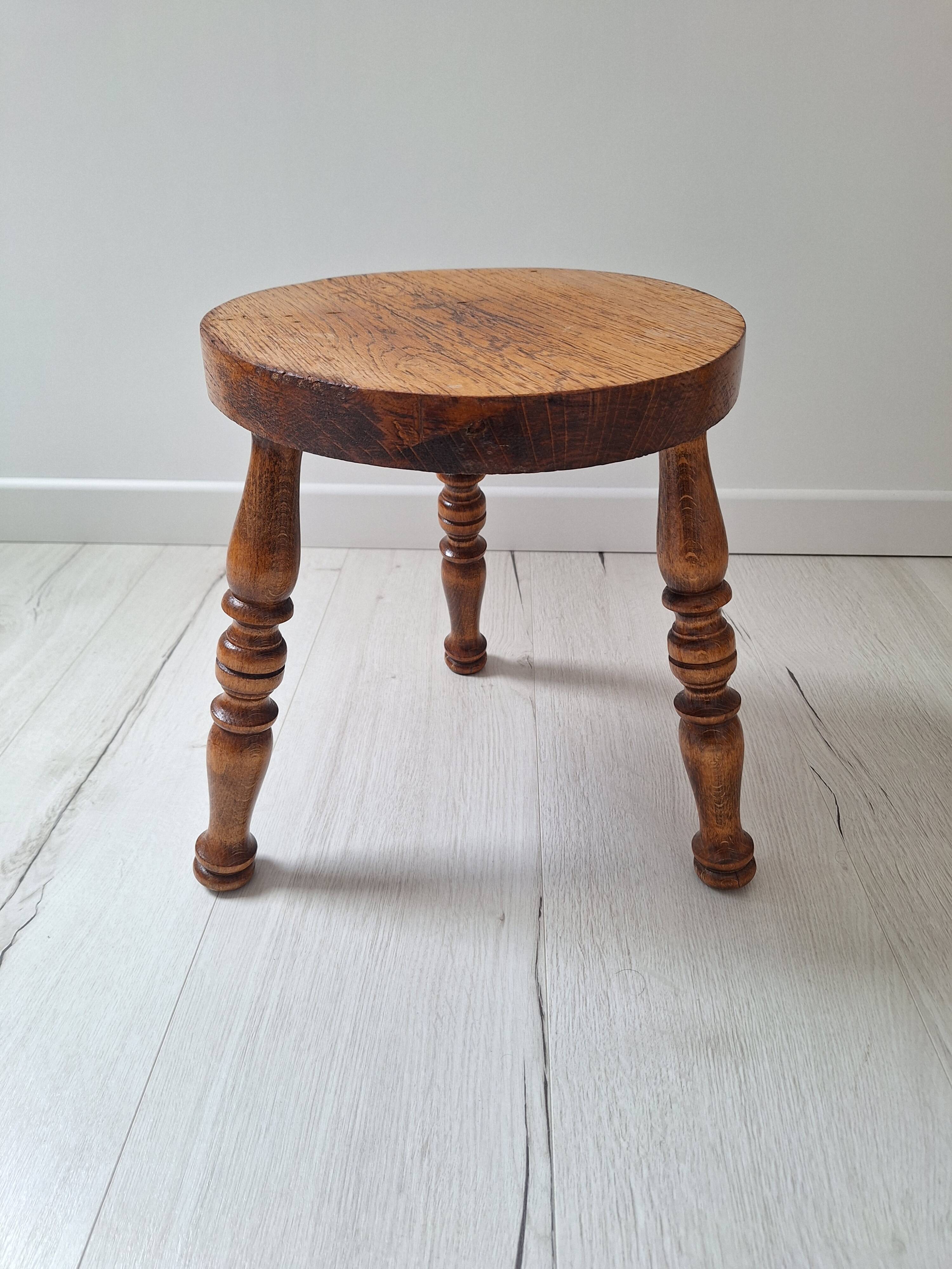 Vintage tripod stool