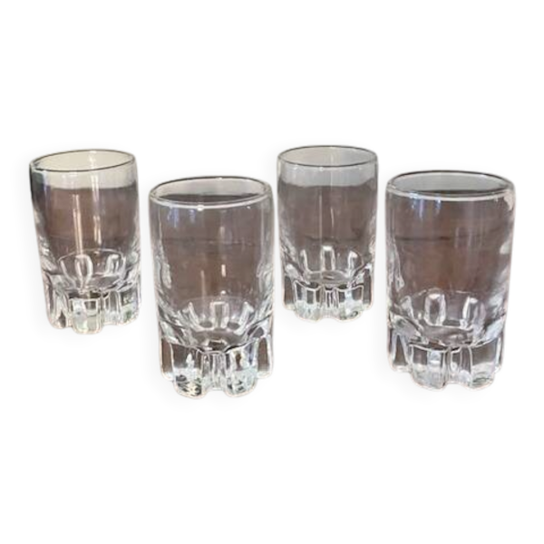 4 verres à liqueur anciens