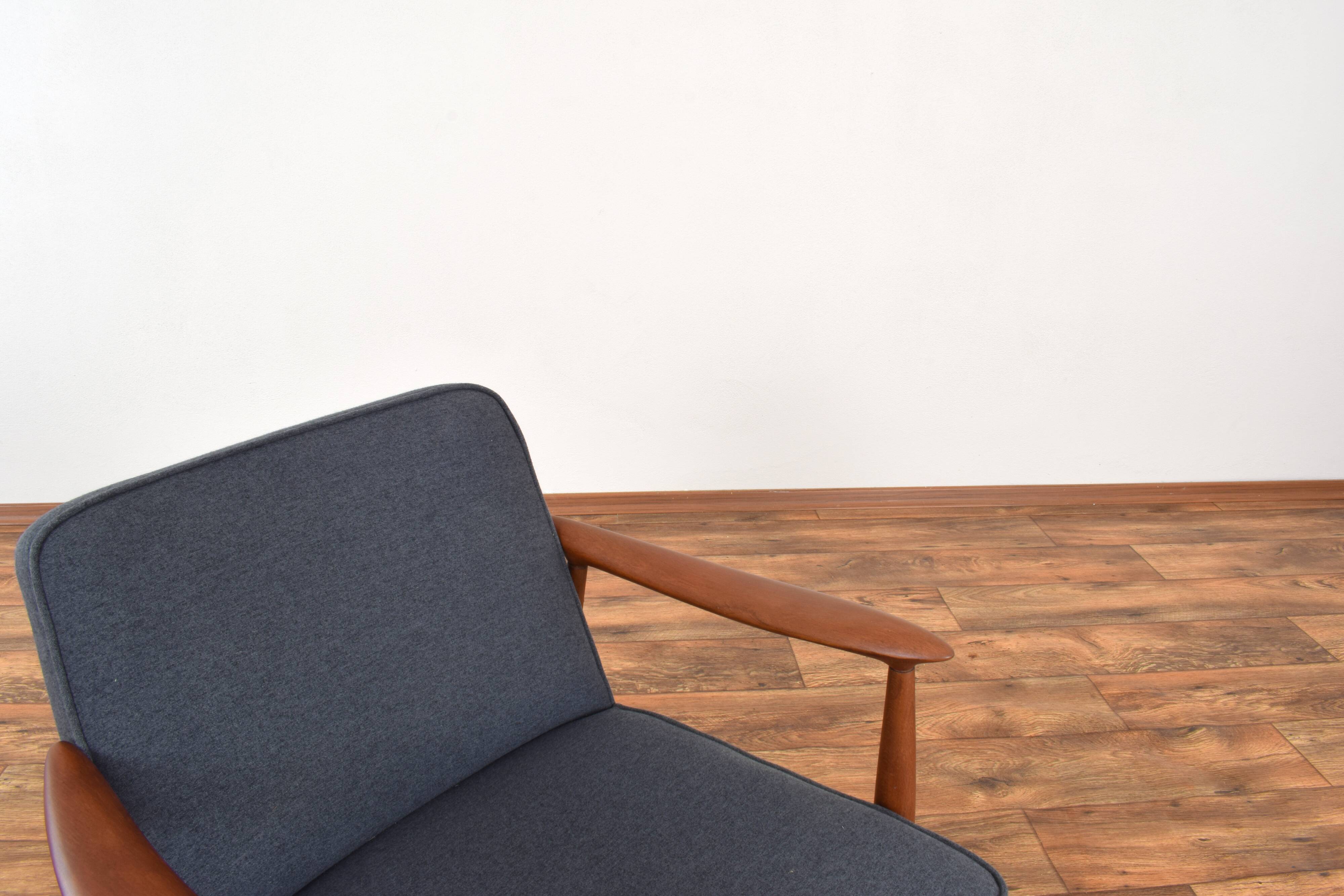 Mid-Century Polish Lounge Chair by Juliusz Kędziorek, 1960s.