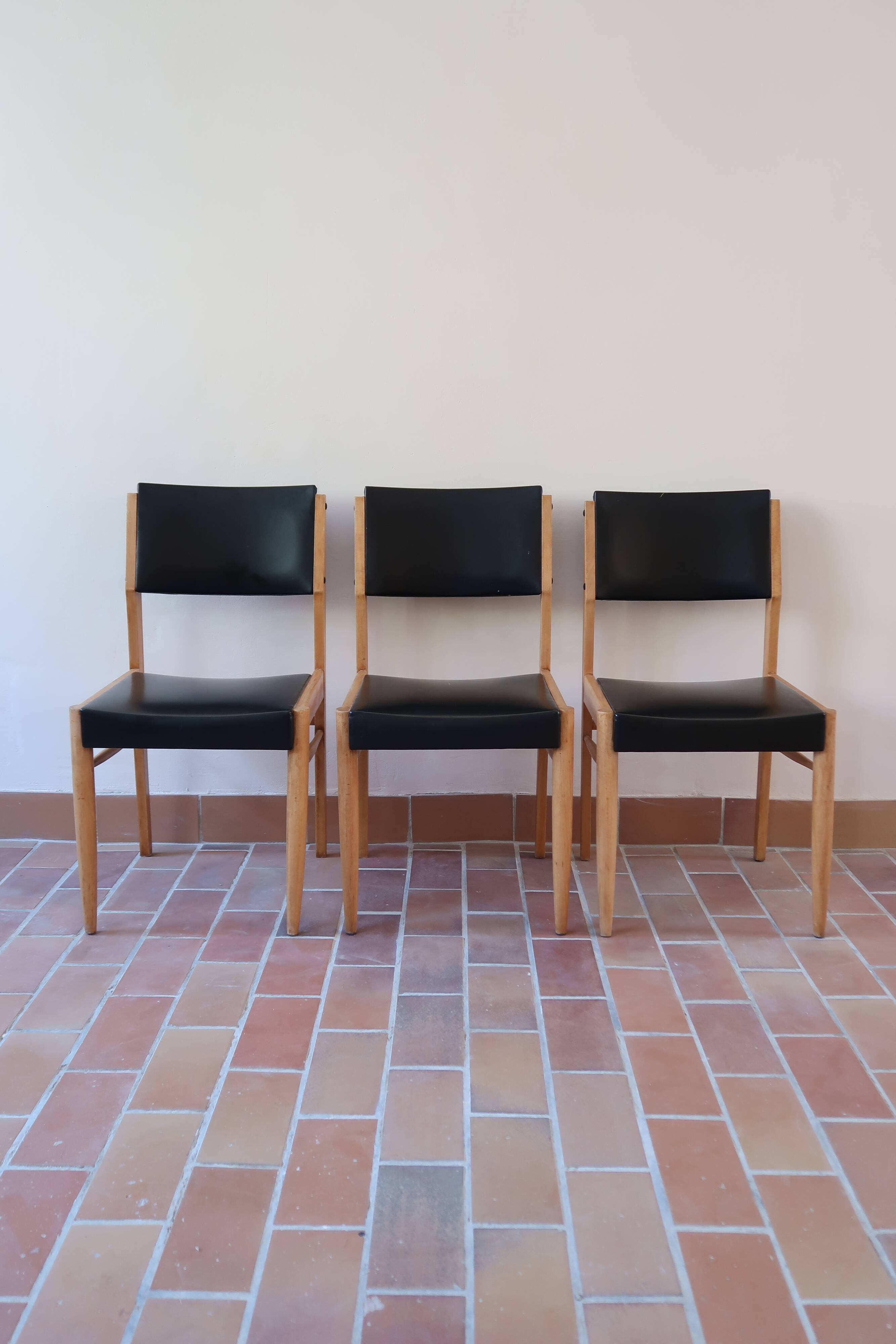 3 chaises scandinaves skaï noir