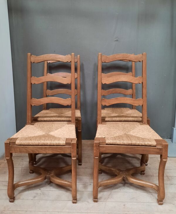 Serie de 4 chaises ''os de mouton'' à assises paillees