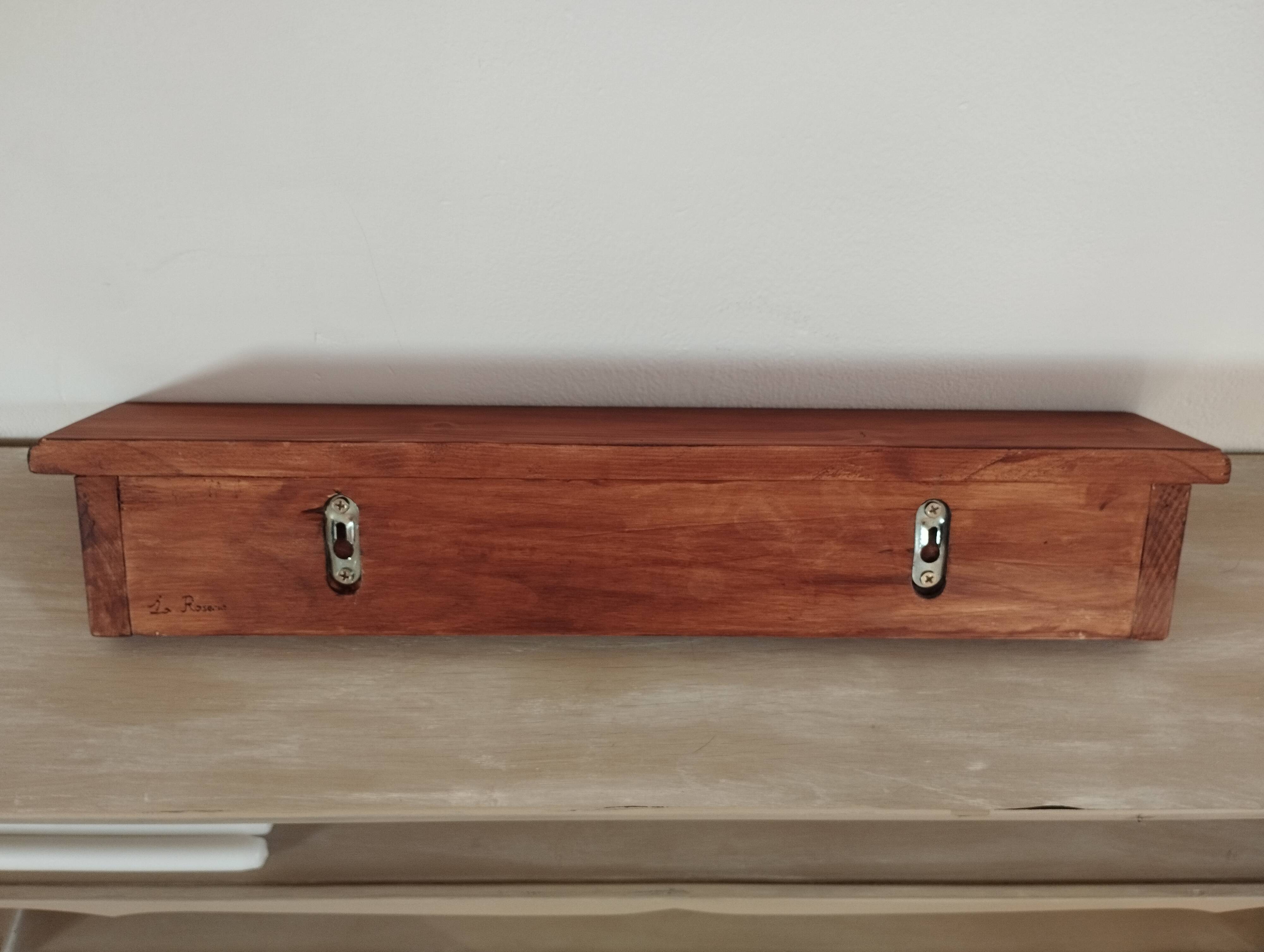 Wall coat rack