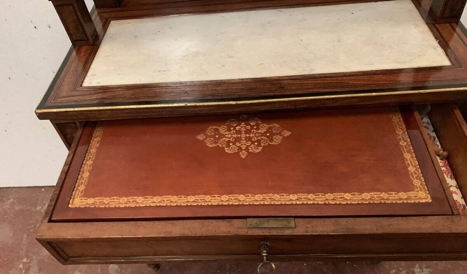 Credence de style louis xvi en acajou et placage xix siècle