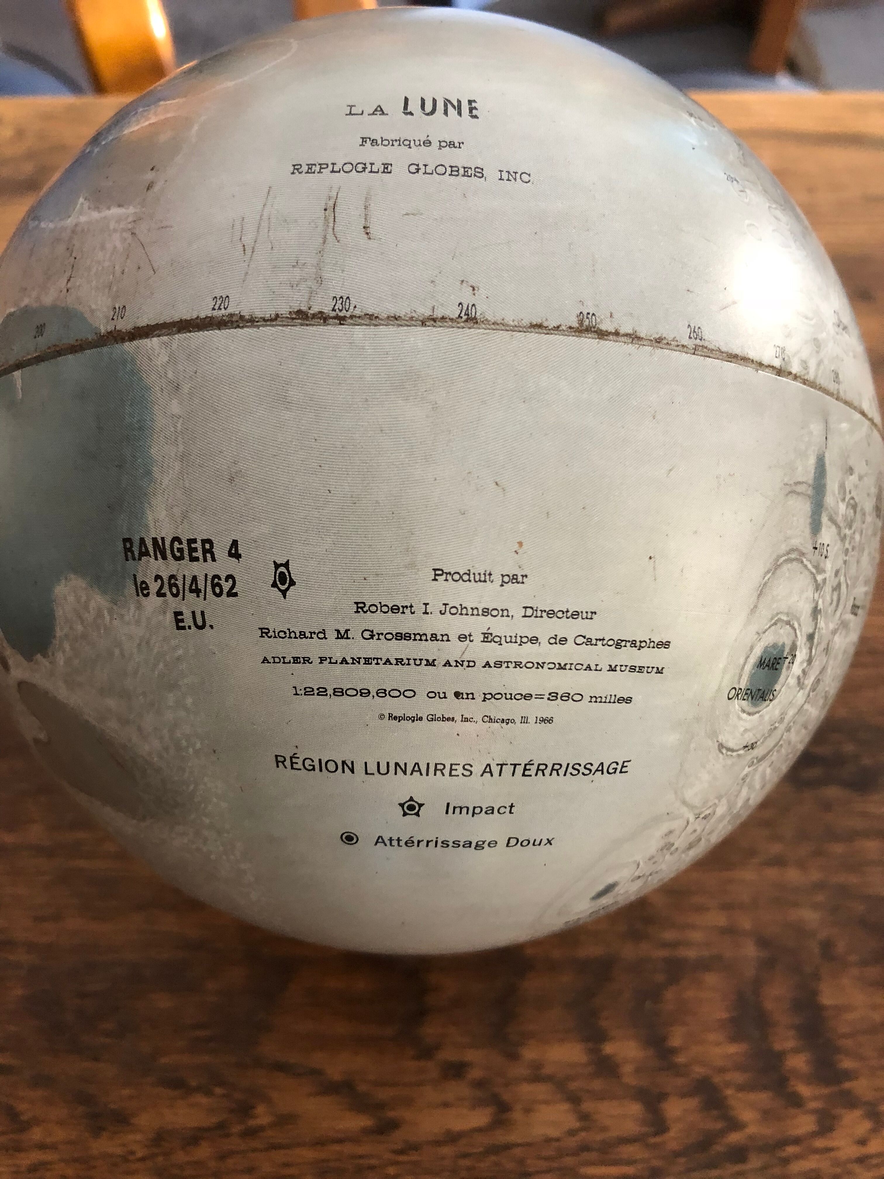 Rare globe Moon vintage