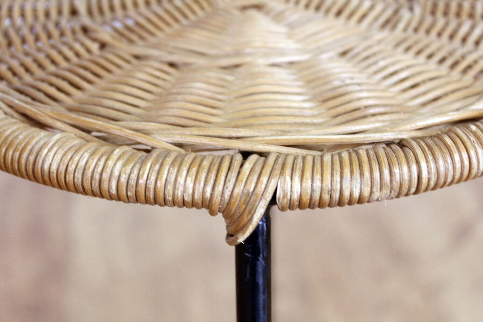Stool metal and wicker of the years 50