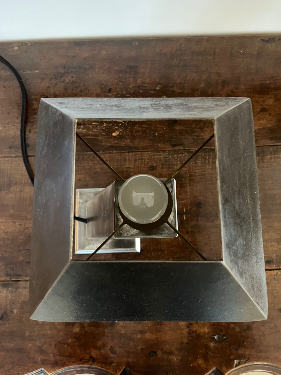 Lampe de bureau en acier