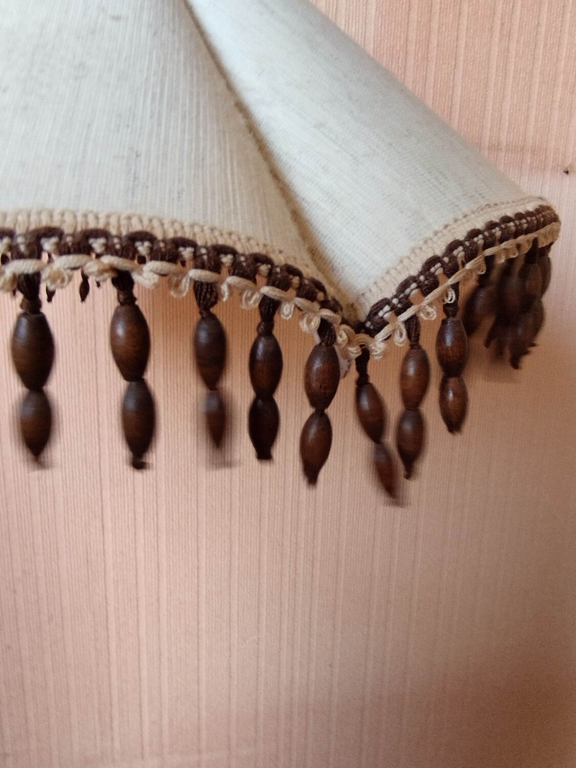 Suspension tissu perle bois
