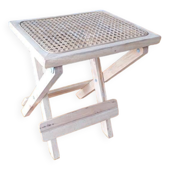Footrest or folding saddle
