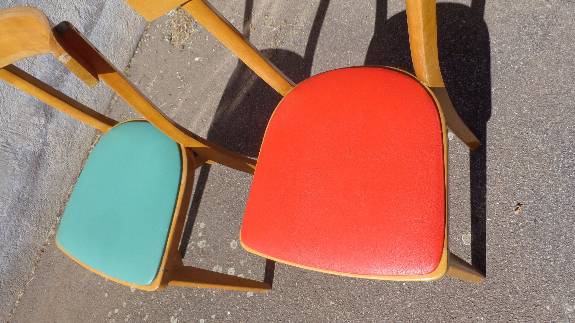 Duo of bistro chairs Luterma red/green