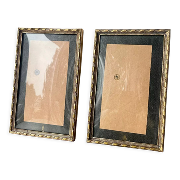 Pair of identical gold colored metal frames each measures  14.5 cm x 9 cm convex glass