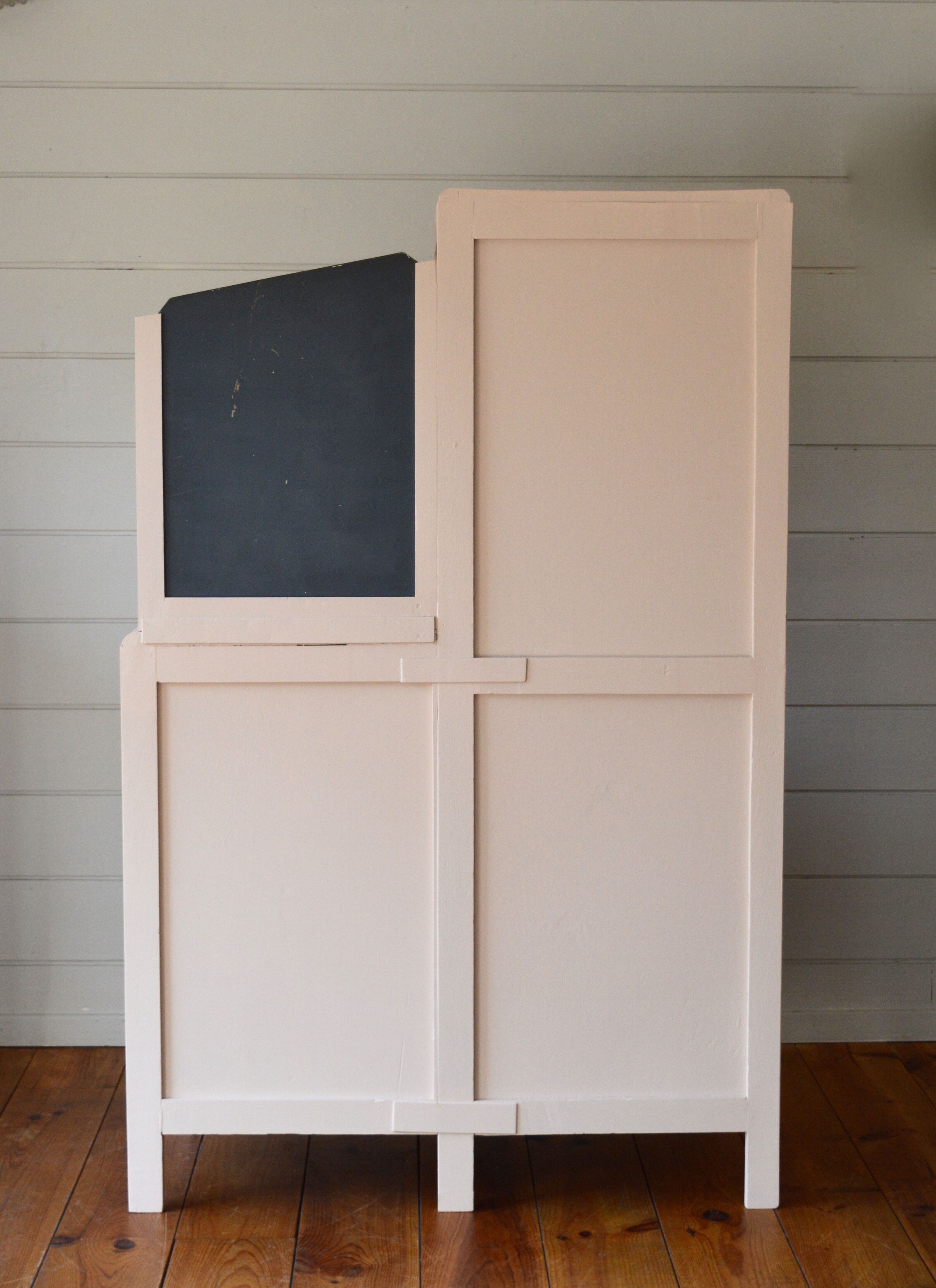 asymmetrical cabinet
