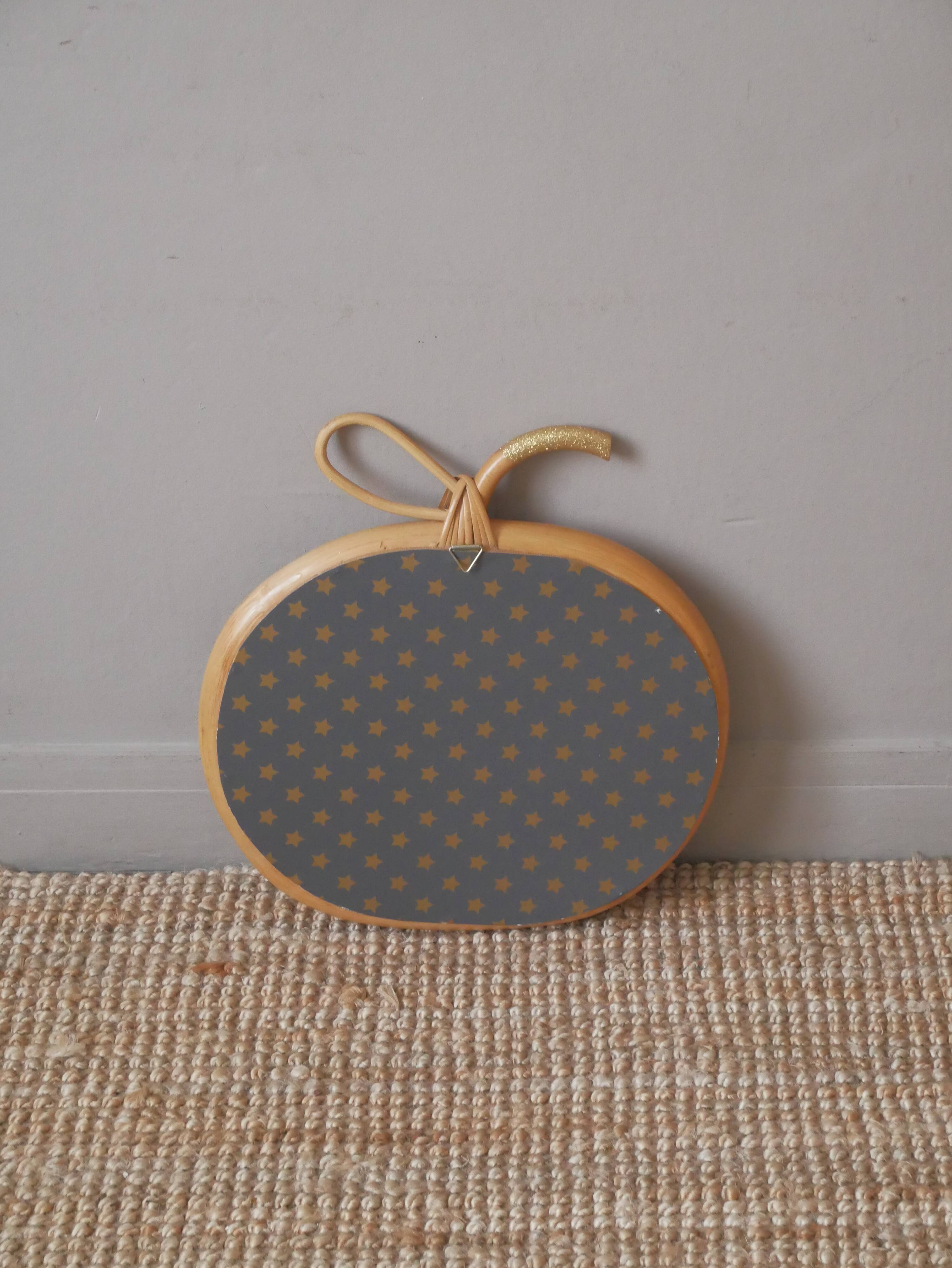 Apple mirror in rattan bamboo wicker vintage decorative object for children golden glitter
