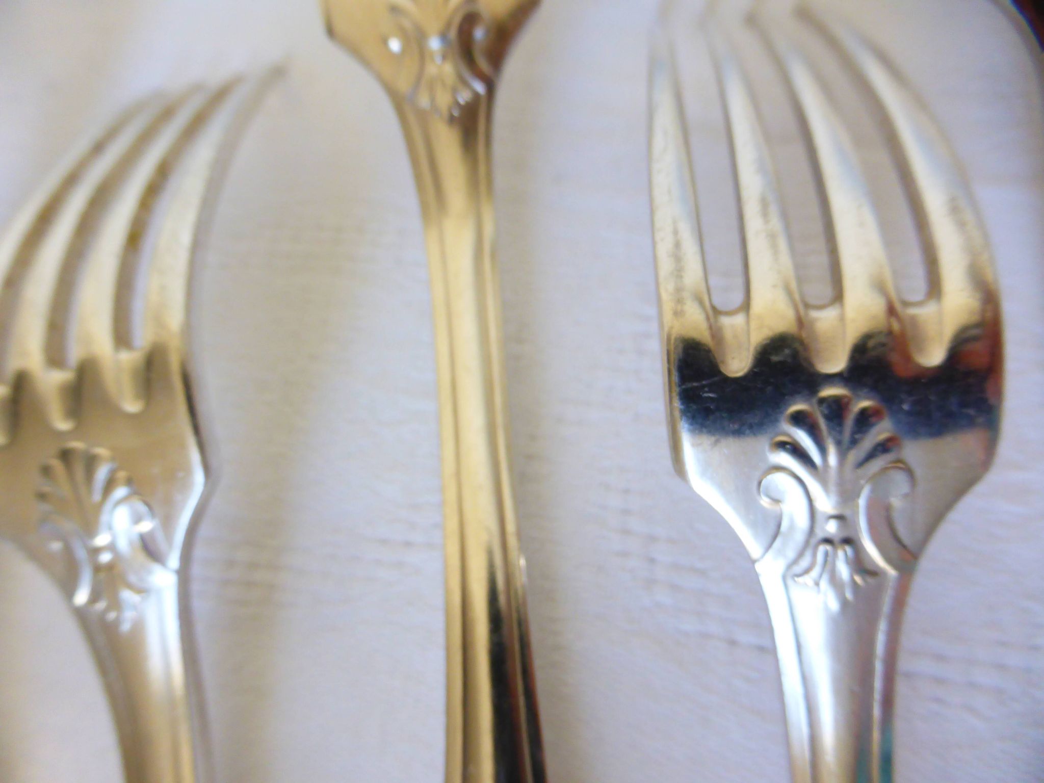 6 vintage silver metal forks punched 2106158