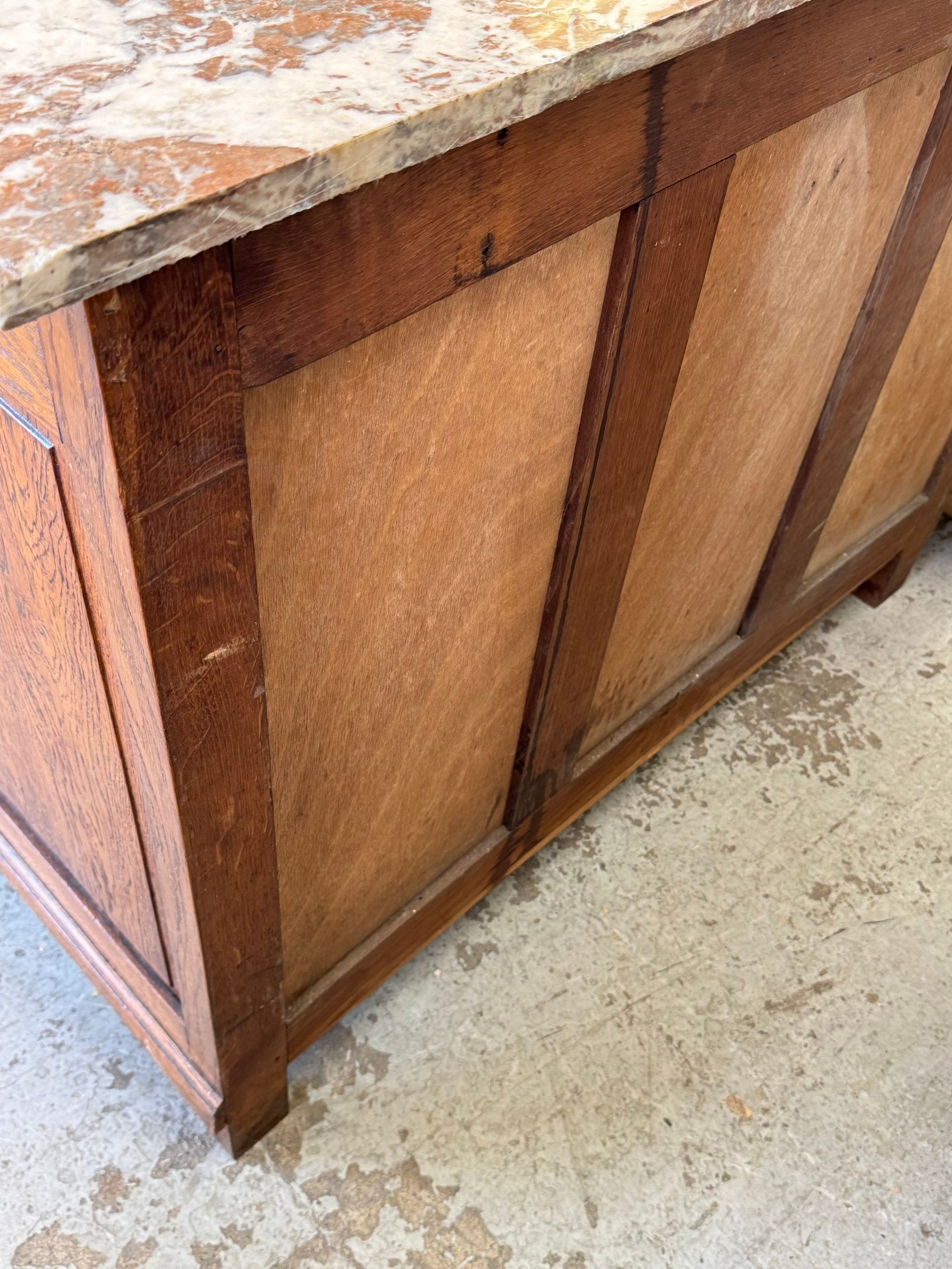 Commode en marbre