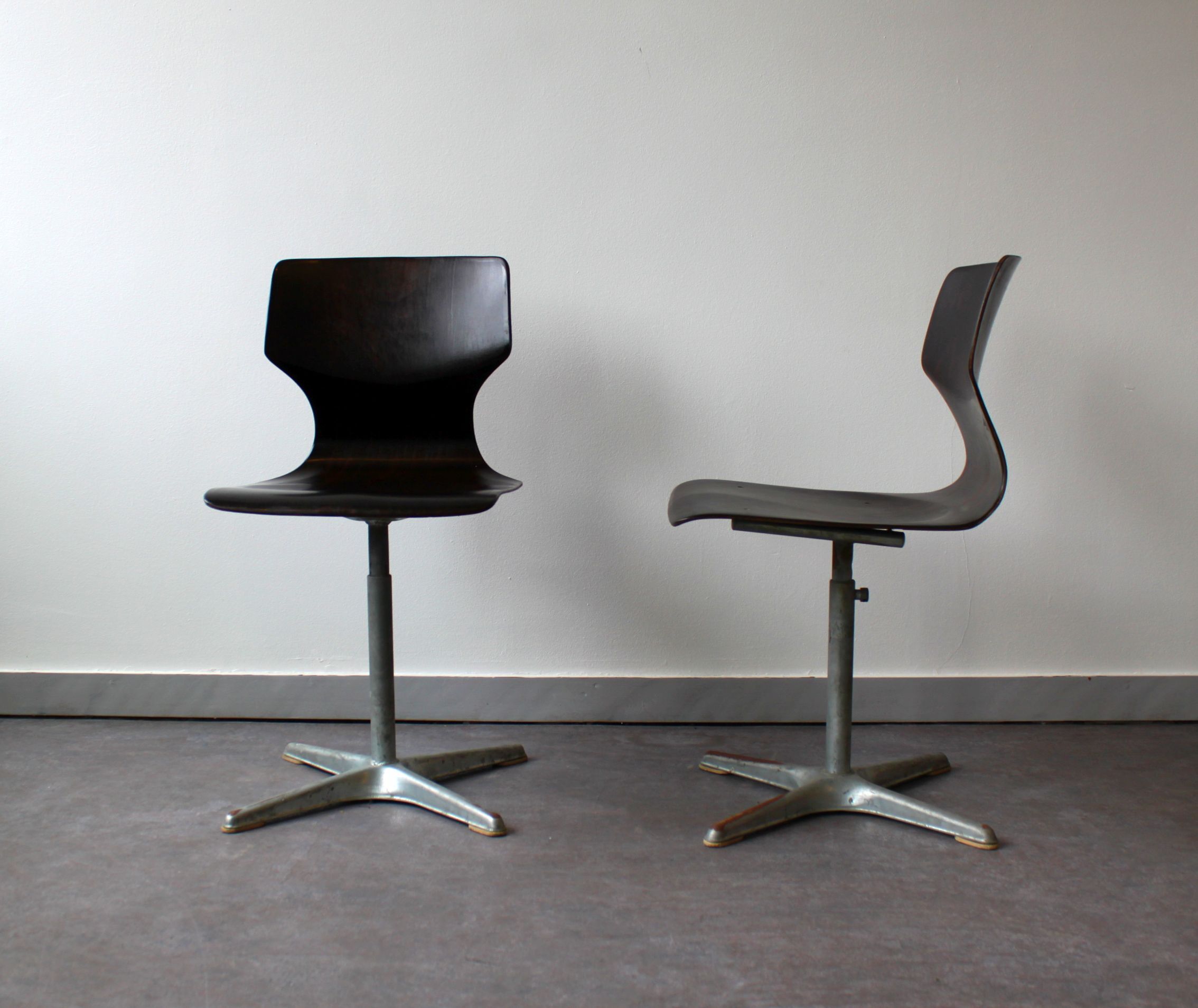 Pair of extendable chairs by Adam Stegner for Flötotto Pagholz, 70