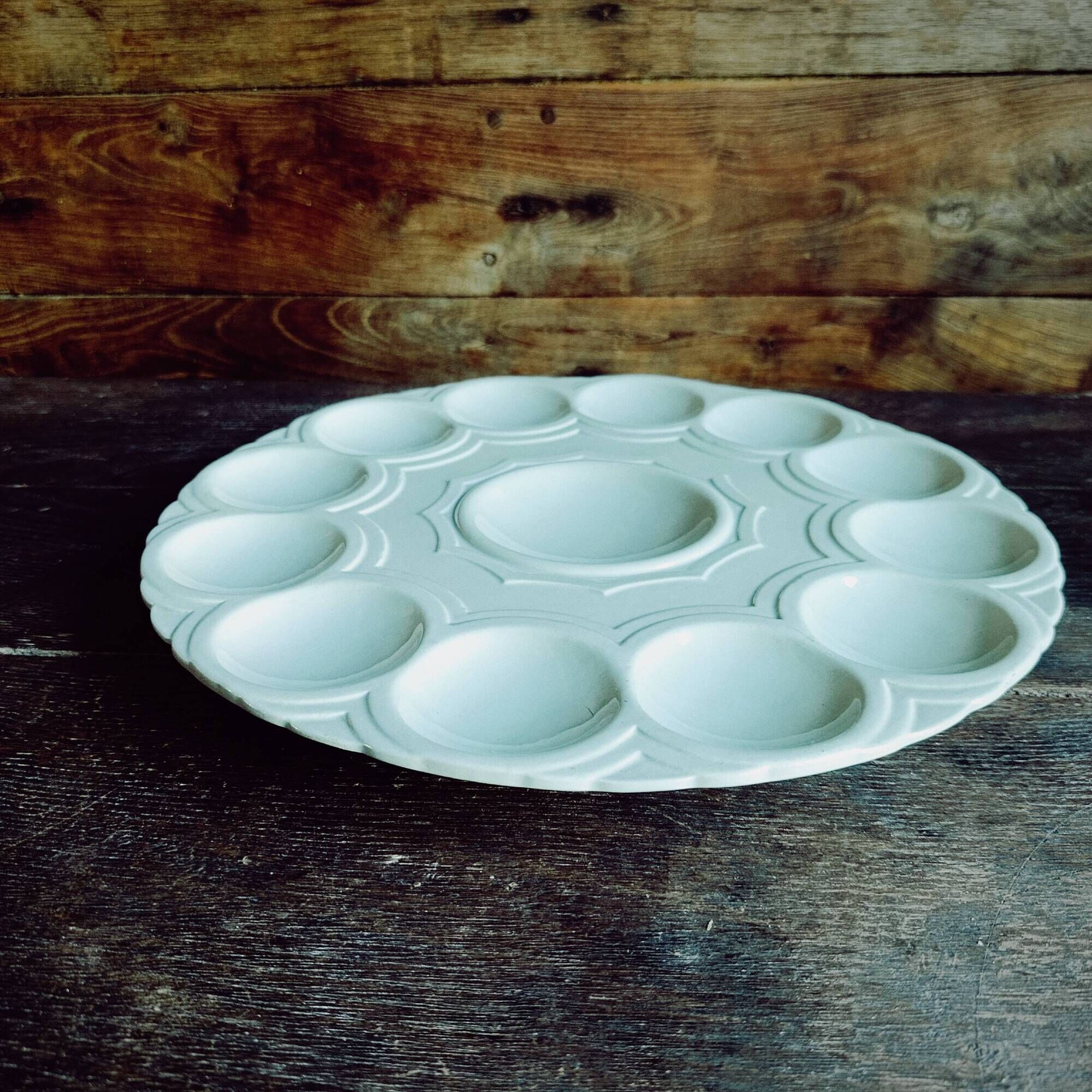 Art Decó French Sarreguemines oyster tray in Majolica, light blue