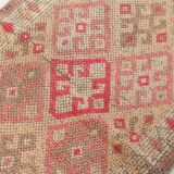 Vintage Runner Kilim, Tons Rose et Beige, Motifs Anatoliens Géométriques