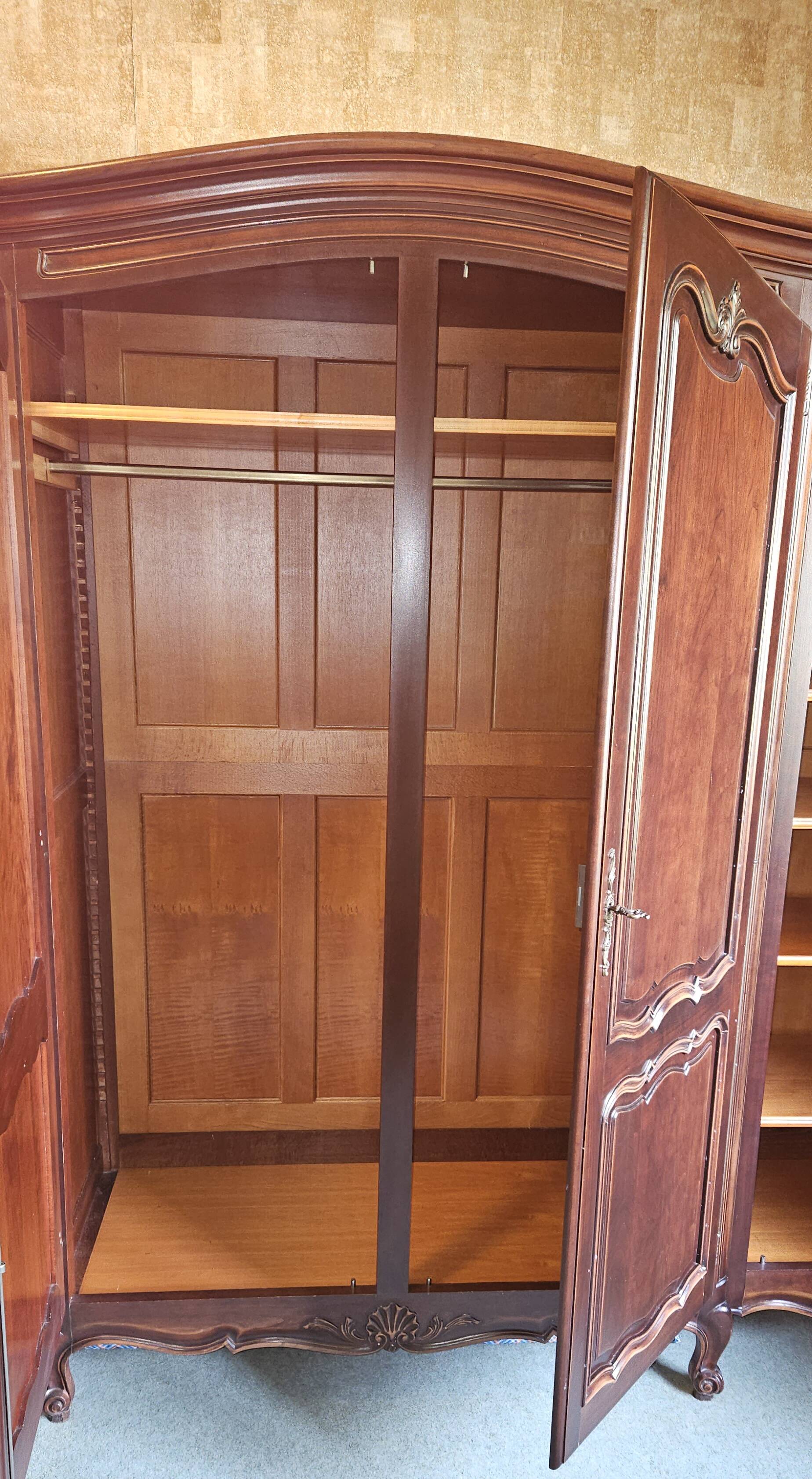 Large 4-door wardrobe