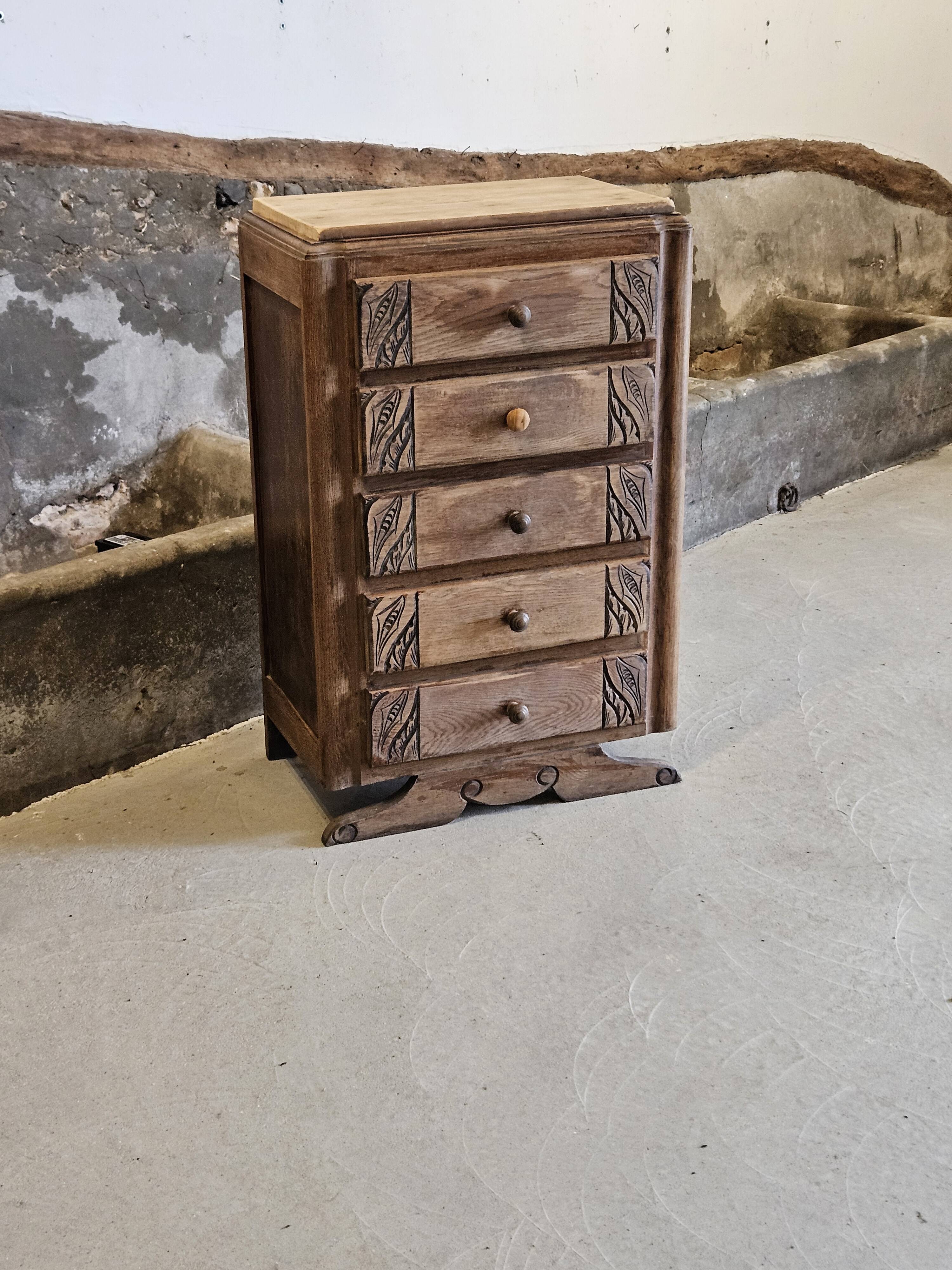 Art Deco wooden chest of drawers with 5 drawers