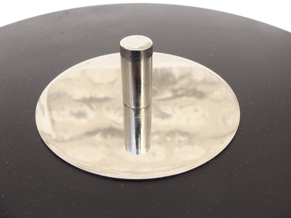 Designer desk lamp 1950, lacquered metal and chrome.