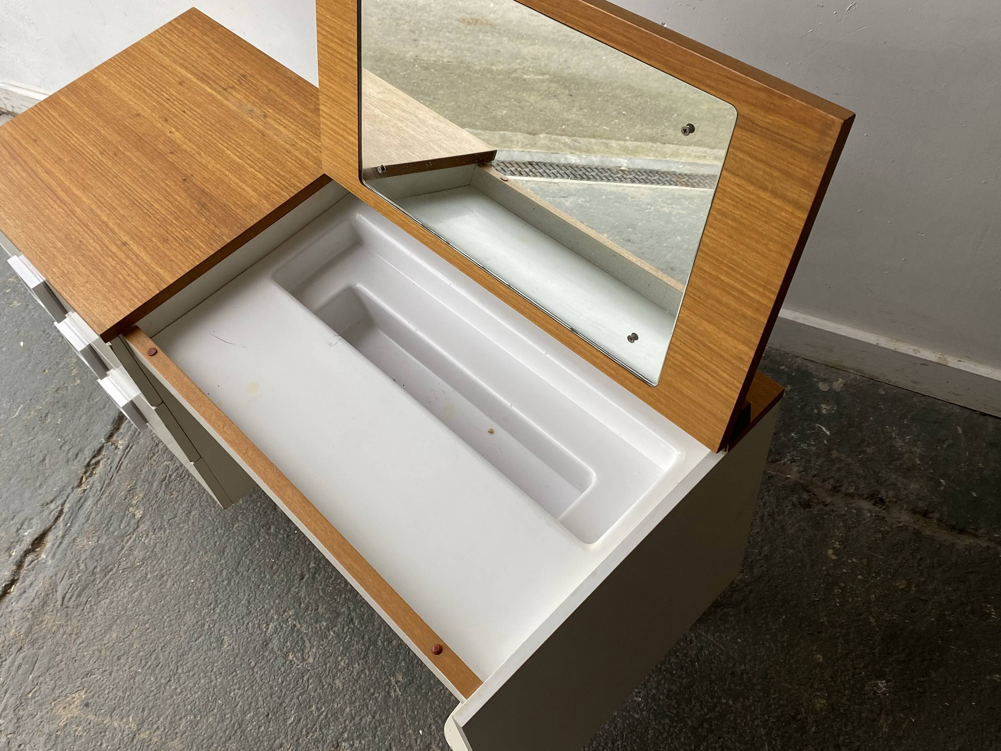Mid century 1960’s desk/dressing table by Uniflex