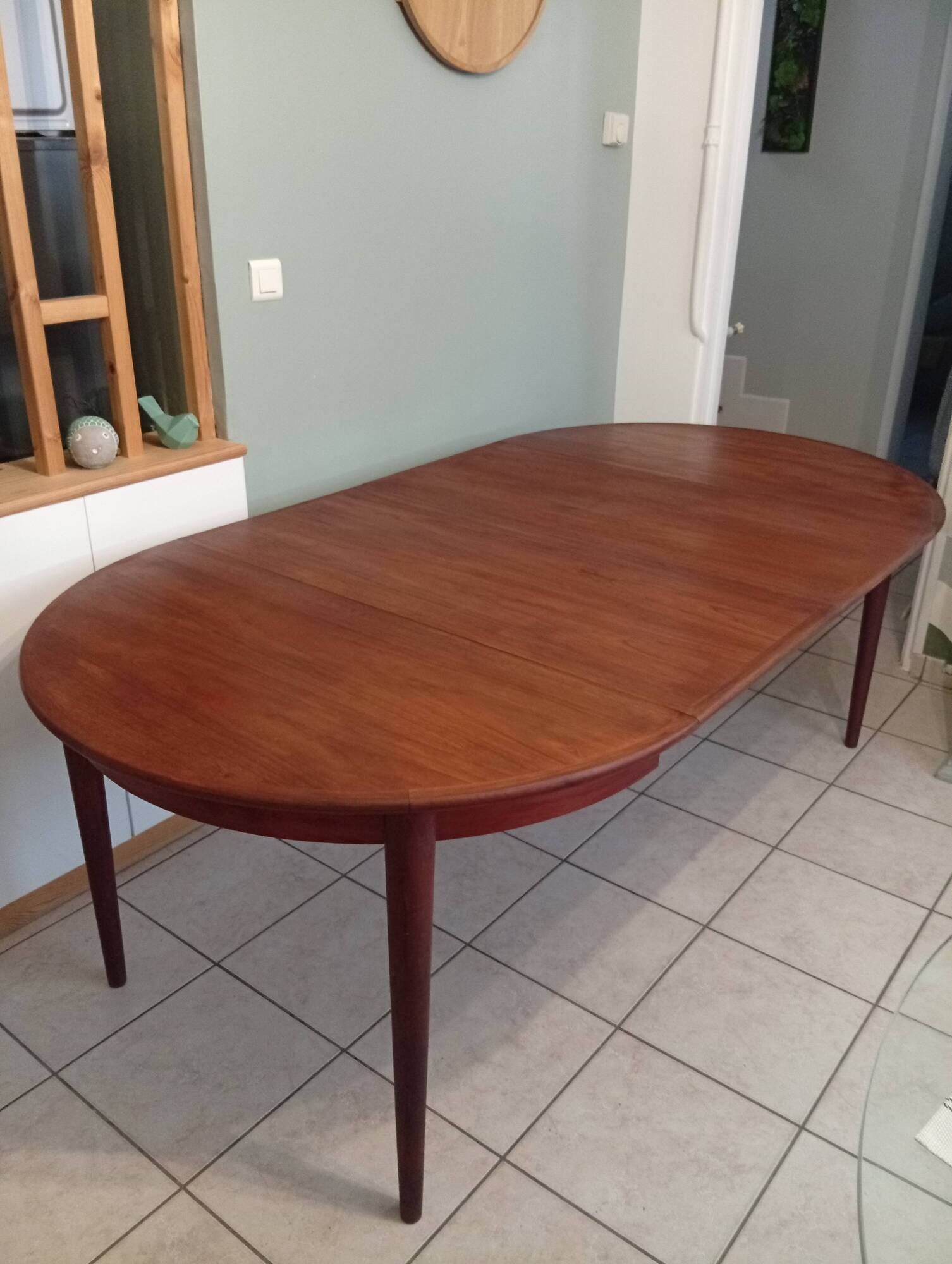 Round teak table by Johannes Andersen for Mobler Samcom Scandinavian.