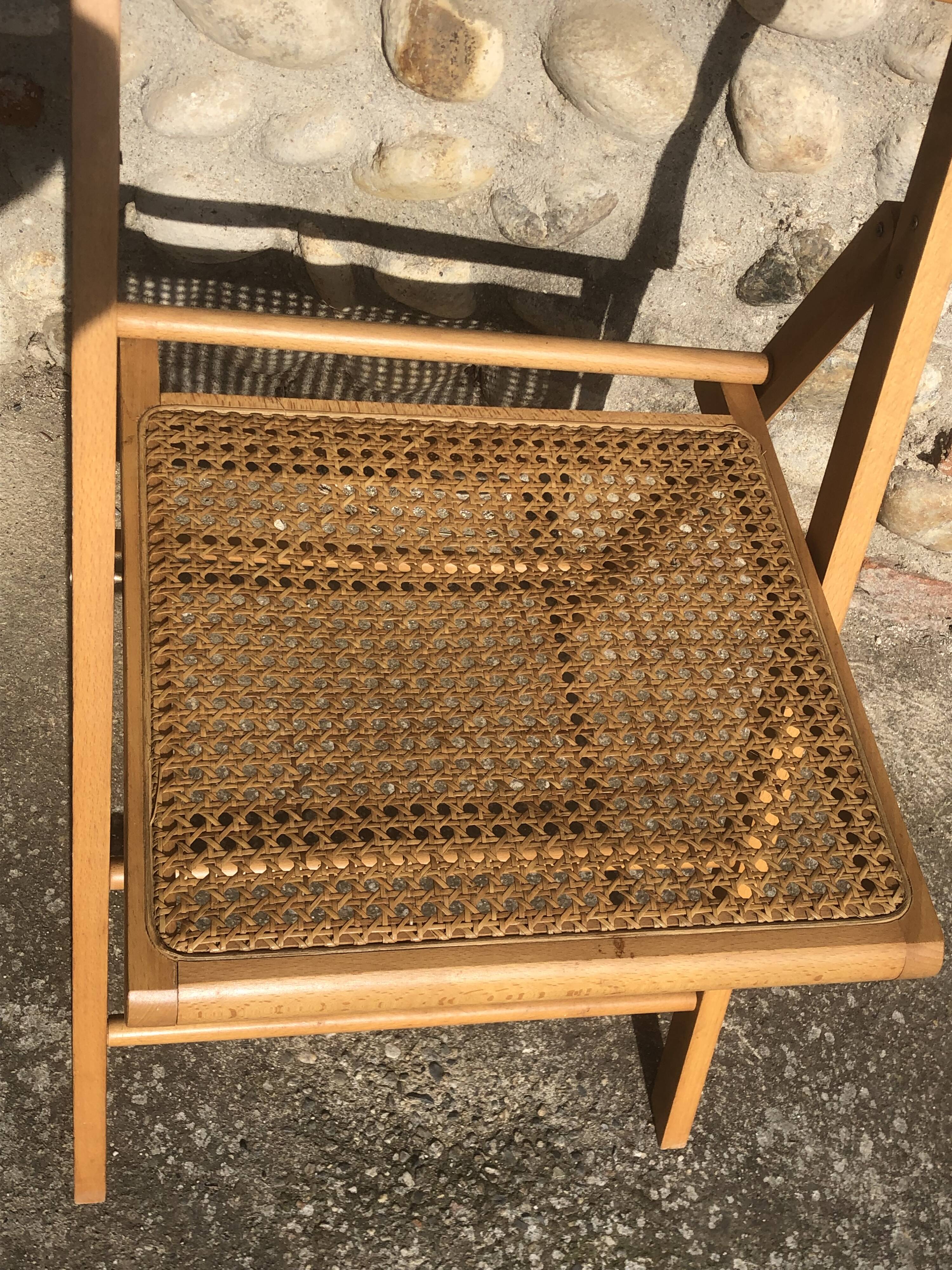 Folding cannage chair