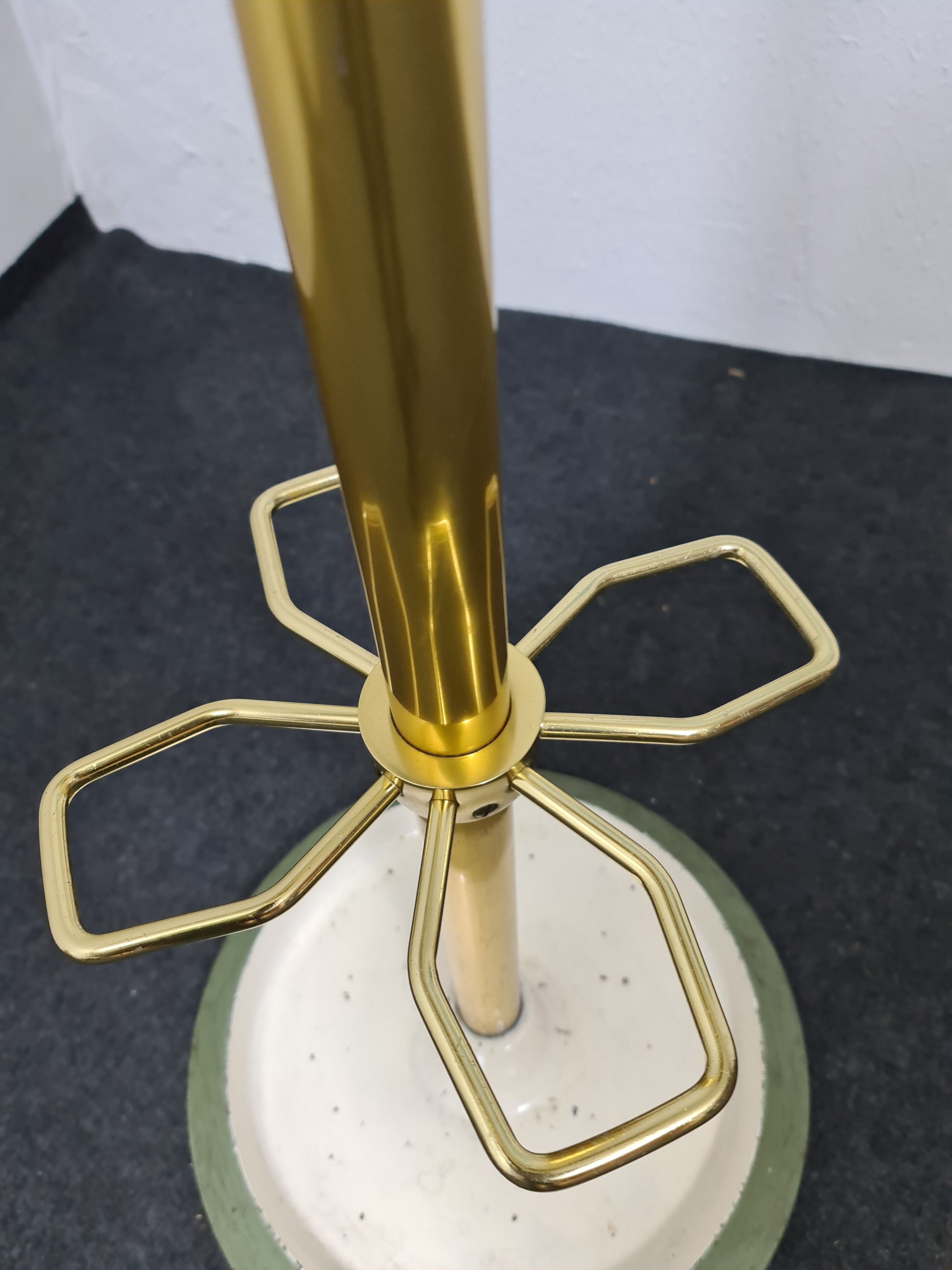 Vintage metal hat and coat rack