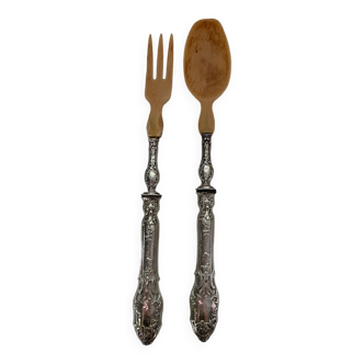 Old salad servers